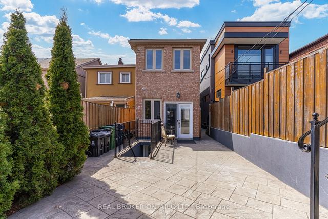 165 Caledonia Rd, House detached with 3 bedrooms, 3 bathrooms and 3 parking in Toronto ON | Image 28