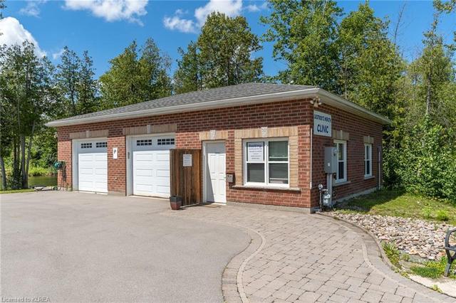257 Lindsay Street S, House detached with 4 bedrooms, 4 bathrooms and 10 parking in Kawartha Lakes ON | Image 24