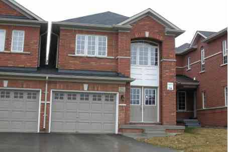 upper - 26 Pinery Tr, House attached with 4 bedrooms, 3 bathrooms and 1 parking in Toronto ON | Image 1