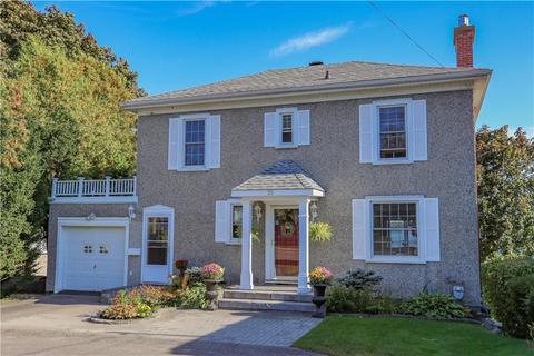 25 Jessie Street, House detached with 4 bedrooms, 3 bathrooms and 5 parking in Brockville ON | Card Image