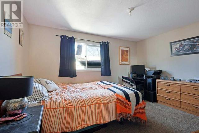 20 Greenbrook Village, Home with 2 bedrooms, 1 bathrooms and 2 parking in Brooks AB | Image 15