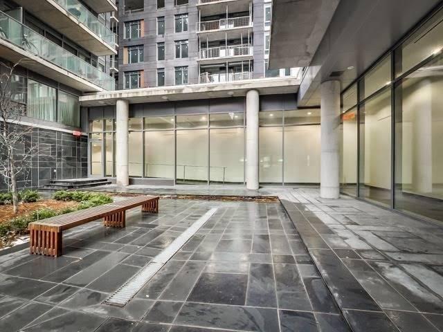 222 - 95 Bathurst St, Condo with 2 bedrooms, 2 bathrooms and 1 parking in Toronto ON | Image 3