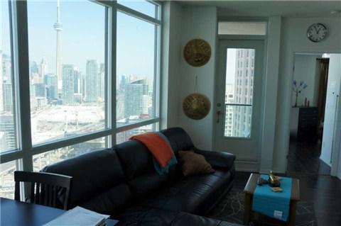 3311 - 215 Fort York Blvd, Condo with 2 bedrooms, 1 bathrooms and 1 parking in Toronto ON | Image 1