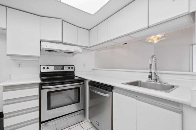 2201 - 550 Webb Dr, Condo with 2 bedrooms, 1 bathrooms and 1 parking in Mississauga ON | Image 24