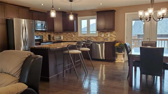 162 Third Line E, House detached with 3 bedrooms, 2 bathrooms and 4 parking in Sault Ste. Marie ON | Image 2