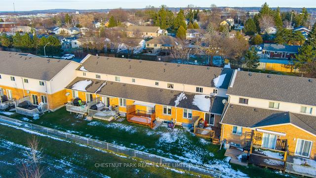 812 9th "A" Ave E, Townhouse with 3 bedrooms, 3 bathrooms and 4 parking in Owen Sound ON | Image 31
