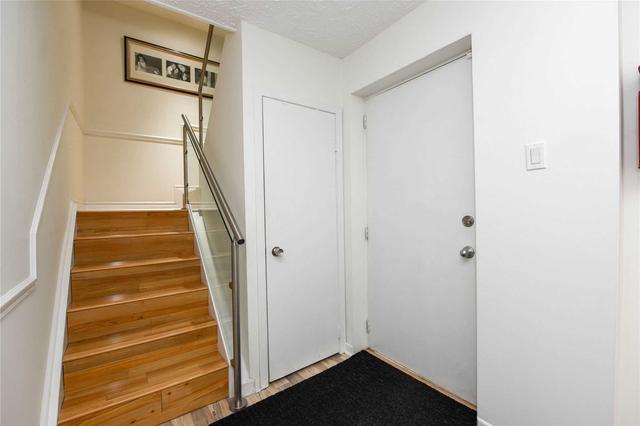 30 Cricklewood Cres, Townhouse with 3 bedrooms, 3 bathrooms and 2 parking in Markham ON | Image 14