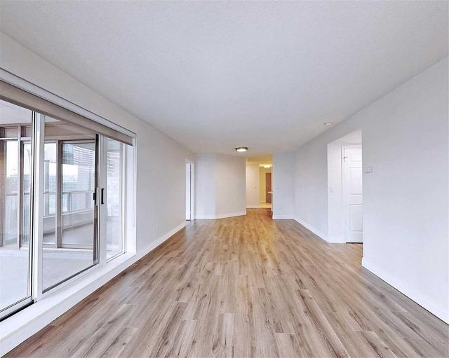 2309 - 909 Bay St, Condo with 3 bedrooms, 2 bathrooms and 1 parking in Toronto ON | Image 36