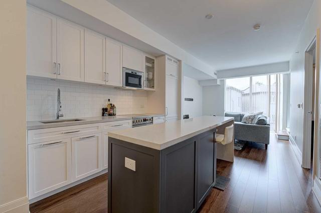310 - 25 Malcolm Rd, Condo with 2 bedrooms, 2 bathrooms and 1 parking in Toronto ON | Image 7