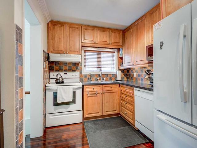 70 Amherst Ave, House detached with 1 bedrooms, 2 bathrooms and 9 parking in Toronto ON | Image 17