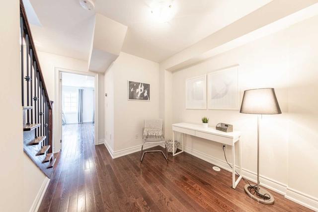 8 - 20 Hargrave Lane, Townhouse with 3 bedrooms, 3 bathrooms and 1 parking in Toronto ON | Image 20