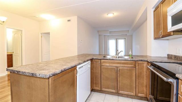110 - 486 Laclie St, Condo with 1 bedrooms, 2 bathrooms and 1 parking in Orillia ON | Image 5