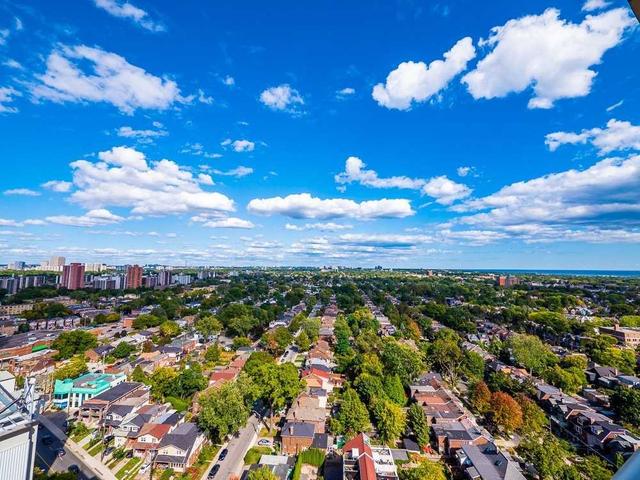 2402 - 980 Broadview Ave, Condo with 3 bedrooms, 2 bathrooms and 1 parking in Toronto ON | Image 7