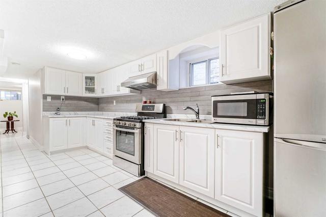 93 Cordella Ave, House detached with 3 bedrooms, 2 bathrooms and 4 parking in Toronto ON | Image 9