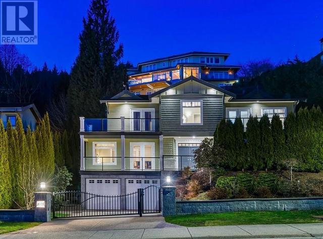 1605 Chippendale Road, House detached with 6 bedrooms, 5 bathrooms and 2 parking in West Vancouver BC | Image 1
