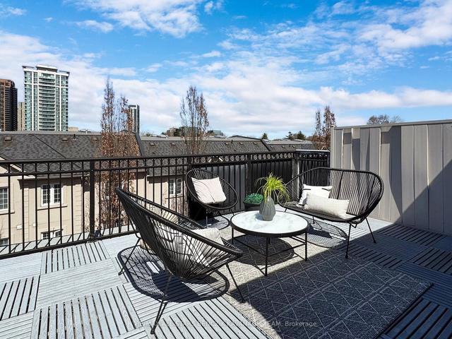 1207 - 5 Everson Dr, Townhouse with 2 bedrooms, 2 bathrooms and 1 parking in Toronto ON | Image 8