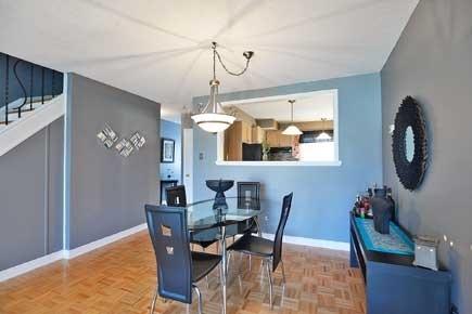 80 a Corby Cres, House attached with 3 bedrooms, 3 bathrooms and 3 parking in Brampton ON | Image 6