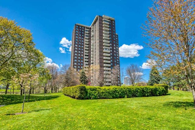 1905 - 10 Muirhead Rd, Condo with 3 bedrooms, 2 bathrooms and 1 parking in Toronto ON | Image 1