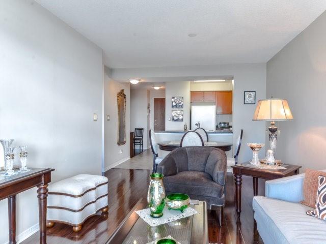 1002 - 4879 Kimbermount Ave, Condo with 1 bedrooms, 1 bathrooms and 1 parking in Mississauga ON | Image 9