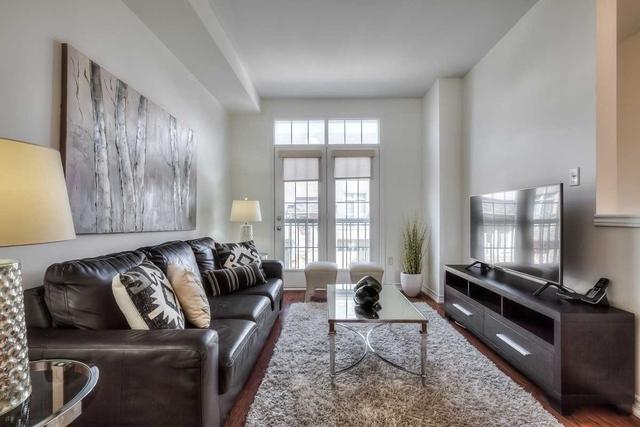 6 Pont Lane, House attached with 3 bedrooms, 2 bathrooms and 2 parking in Toronto ON | Image 34