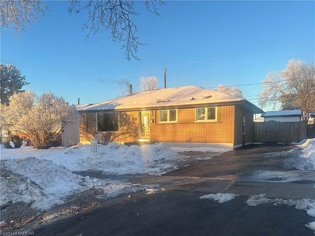 129 Cox Crescent, House detached with 3 bedrooms, 2 bathrooms and 2 parking in Thunder Bay ON | Image 1