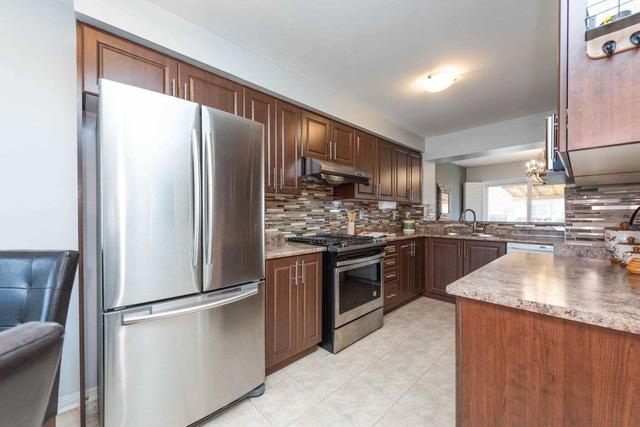 814 Herman Way, House attached with 3 bedrooms, 3 bathrooms and 3 parking in Milton ON | Image 35