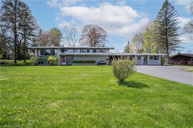 132 County Road 8, House detached with 4 bedrooms, 2 bathrooms and 6 parking in Greater Napanee ON | Image 4