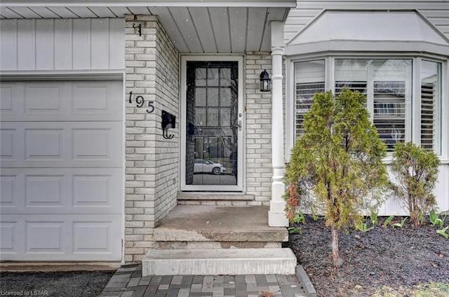 195 Driftwood Drive, House detached with 3 bedrooms, 2 bathrooms and 4 parking in Kitchener ON | Image 1