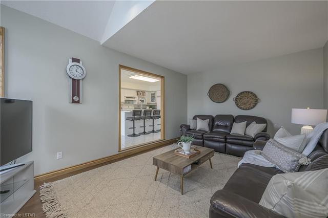 2578 Jenedere Court, House detached with 3 bedrooms, 3 bathrooms and 15 parking in London ON | Image 3