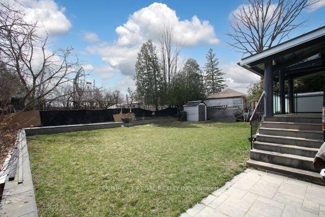 53 Coral Gable Dr E, House detached with 4 bedrooms, 2 bathrooms and 3 parking in Toronto ON | Image 15