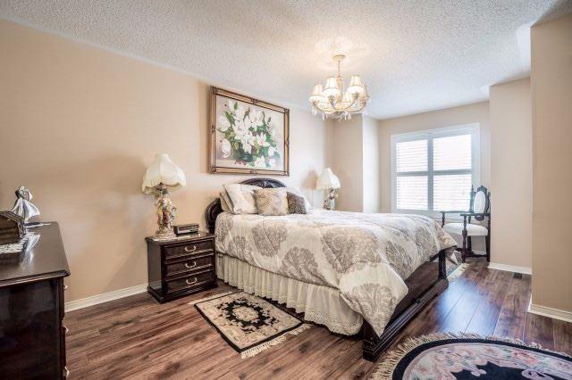 228 Kelso Cres, House attached with 3 bedrooms, 4 bathrooms and 2 parking in Vaughan ON | Image 9
