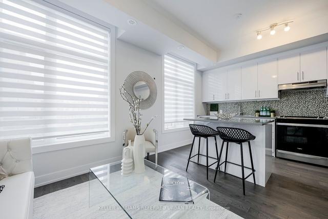 236 - 9580 Islington Ave, Townhouse with 2 bedrooms, 3 bathrooms and 1 parking in Vaughan ON | Image 10