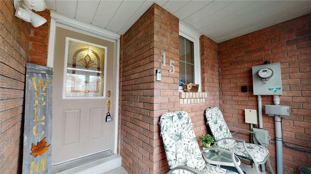 15 Ravenscliffe Crt, House attached with 3 bedrooms, 4 bathrooms and 4 parking in Brampton ON | Image 36