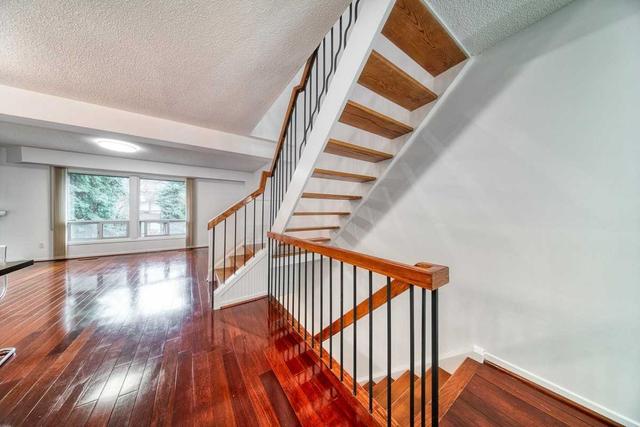 18 Gypsy Rose Way, Townhouse with 3 bedrooms, 3 bathrooms and 2 parking in Toronto ON | Image 10
