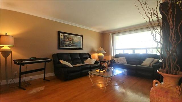 38 Laird Drive, House detached with 3 bedrooms, 1 bathrooms and 4 parking in St. Catharines ON | Image 6