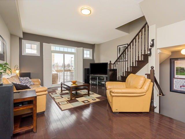 7199 Triumph Lane, Townhouse with 3 bedrooms, 3 bathrooms and 1 parking in Mississauga ON | Image 6