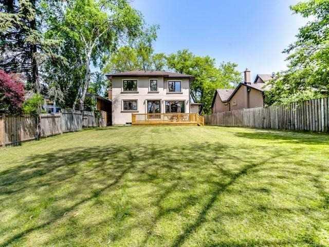 144 Bathgate Dr, House detached with 4 bedrooms, 5 bathrooms and 4 parking in Toronto ON | Image 16