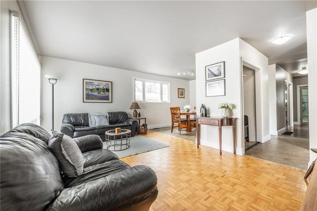 79 Frontenac Crescent, House detached with 3 bedrooms, 2 bathrooms and 3 parking in Deep River ON | Image 3