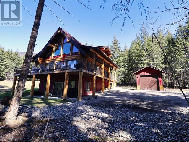 2589 Airstrip Road, House detached with 3 bedrooms, 3 bathrooms and 2 parking in Columbia Shuswap F BC | Image 49