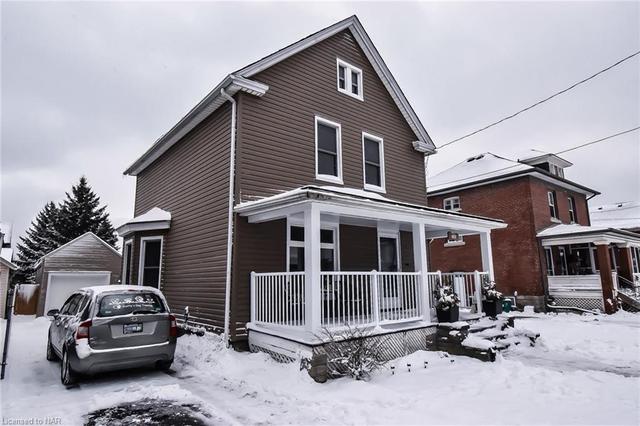 4878 Stamford Street, House detached with 3 bedrooms, 2 bathrooms and 3 parking in Niagara Falls ON | Image 1