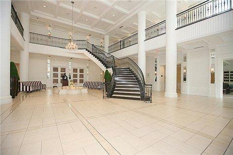 2503 - 15 Greenview Ave E, Condo with 1 bedrooms, 1 bathrooms and 1 parking in Toronto ON | Image 2