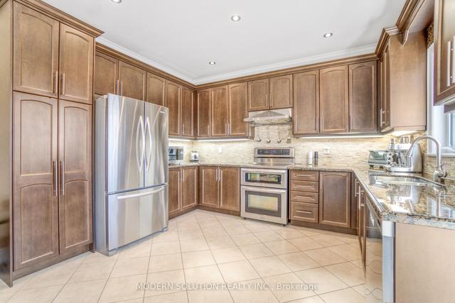 195 Twin Hills Cres, House detached with 4 bedrooms, 3 bathrooms and 4 parking in Vaughan ON | Image 5