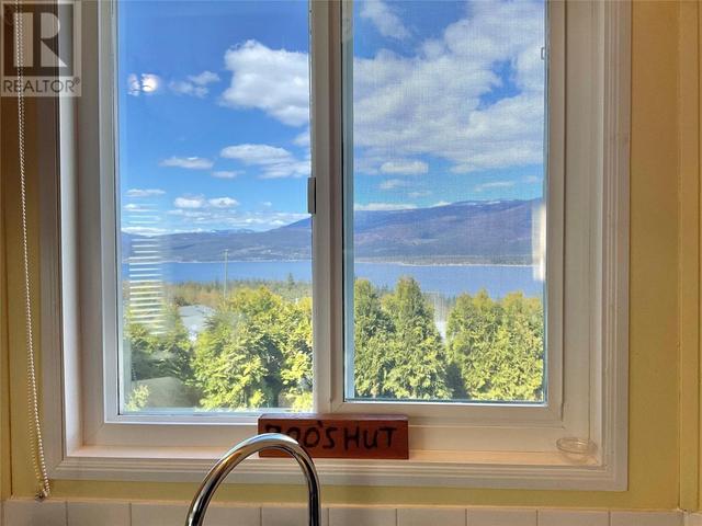 18 - 1510 Trans Canada Highway, House other with 2 bedrooms, 1 bathrooms and 3 parking in Columbia Shuswap C BC | Image 15