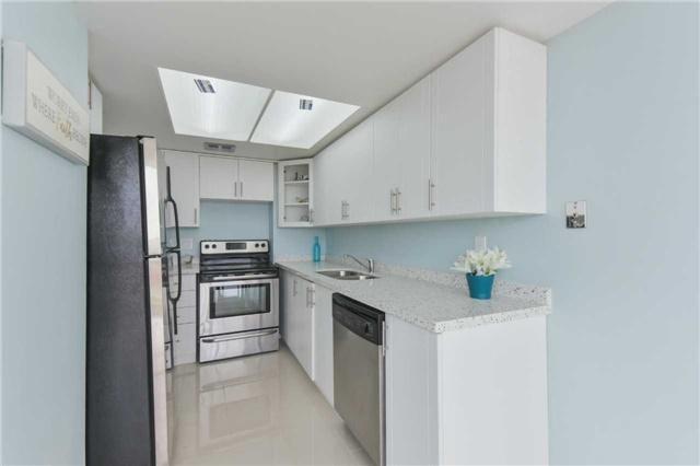 1004 - 21 Markbrook Lane, Condo with 2 bedrooms, 2 bathrooms and 1 parking in Toronto ON | Image 6