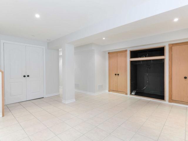 27 Moraine Dr, House detached with 3 bedrooms, 4 bathrooms and 2 parking in Vaughan ON | Image 16
