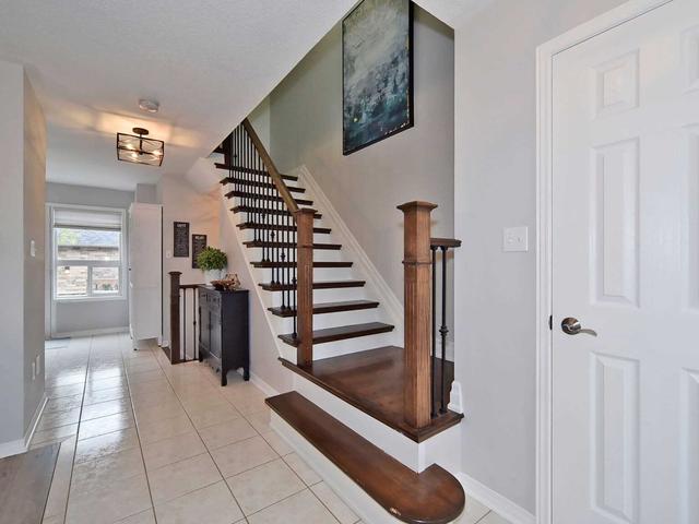 63 Sonoma Blvd, House attached with 2 bedrooms, 3 bathrooms and 2 parking in Vaughan ON | Image 12