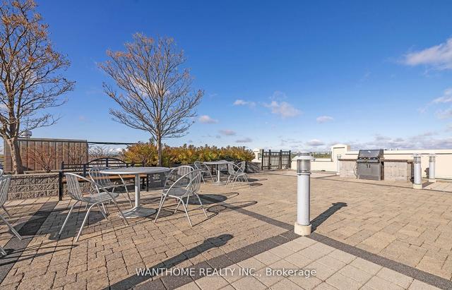 527 - 205 The Donway W, Condo with 2 bedrooms, 2 bathrooms and 1 parking in Toronto ON | Image 2