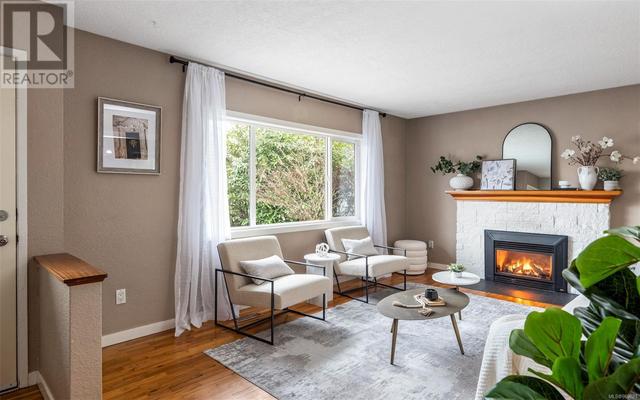 4008 Wiseton St, House detached with 4 bedrooms, 3 bathrooms and 6 parking in Saanich BC | Image 3
