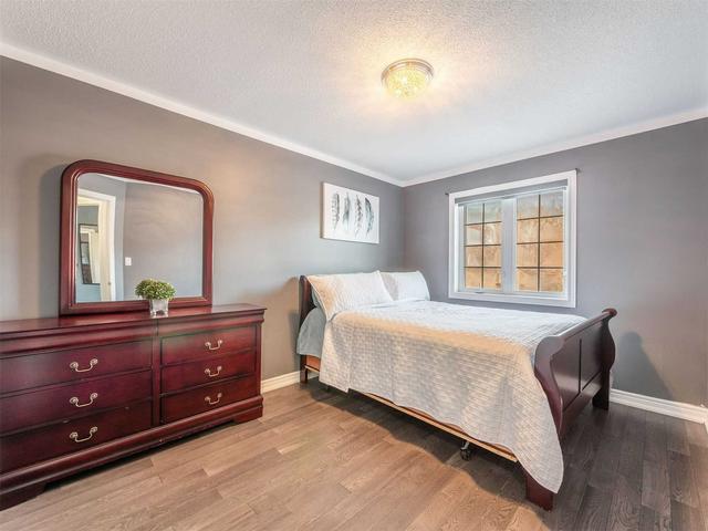 444 Oak St, House detached with 3 bedrooms, 4 bathrooms and 6 parking in Newmarket ON | Image 8