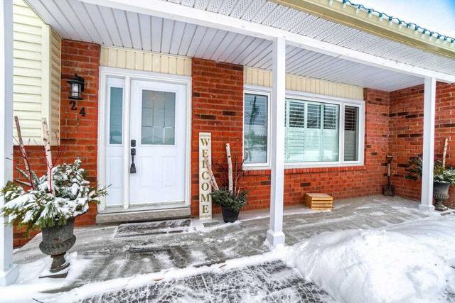 24 Erin Dr, House detached with 3 bedrooms, 2 bathrooms and 6 parking in Kawartha Lakes ON | Image 27